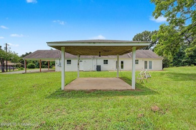 COUNTRY LIVING AT ITS BEST! Welcome to 1945 Pryor Road, where - photo 30