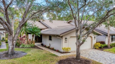 Lake Home Sale Pending in Sarasota, Florida