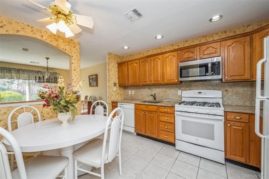 Welcome to The Lakes, a private gated community offering - photo 15