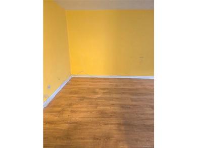 Welcome to this charming sunlit 1-bedroom, 1-bathroom co-op - photo 6