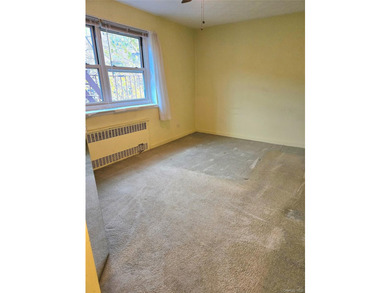 Welcome to this charming sunlit 1-bedroom, 1-bathroom co-op - photo 10
