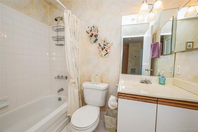 Welcome to The Lakes, a private gated community offering - photo 25