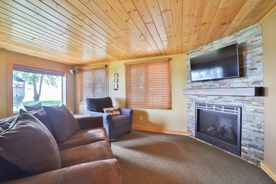 Experience the best of lake living in every season with this - photo 32