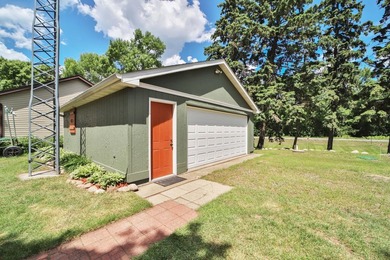 Experience the best of lake living in every season with this - photo 37