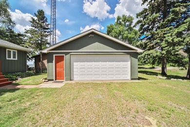 Experience the best of lake living in every season with this - photo 38