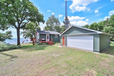 Experience the best of lake living in every season with this - photo 41