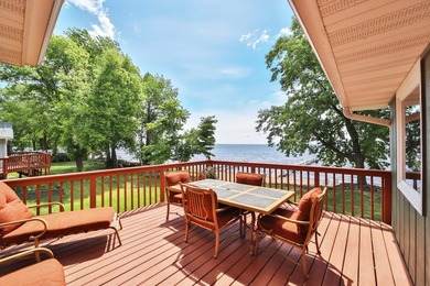 Experience the best of lake living in every season with this - photo 46