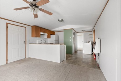 Escape to the lake with this cozy 1 bedroom, 1 bathroom retreat - photo 5