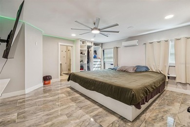 Welcome to this fully renovated 4-bedroom, 3-bathroom home - photo 33