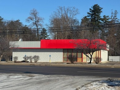 Exceptional commercial property offering outstanding exposure - photo 2