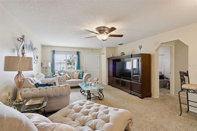 Under contract-accepting backup offers. Welcome to this - photo 4