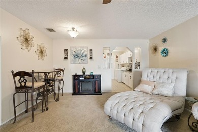 Under contract-accepting backup offers. Welcome to this - photo 6