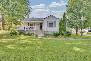 Wonder Lake Home For Sale in Sparta Tennessee