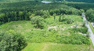 LOCATION, LOCATION, LOCATION! This prime mixed-use land sits - photo 9