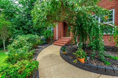 Beautiful 3/4 brick Hixson home located on a quiet cul-de-sac - photo 3