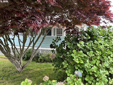 Rare owner-occupied/income property opportunity on Oregon's - photo 4