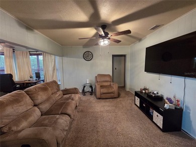 Under contract-accepting backup offers. Charming 3 bedroom, 1 - photo 3