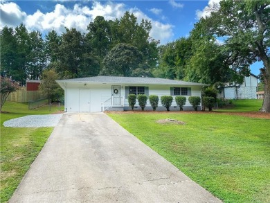 Lake Home For Sale in Gainesville, Georgia