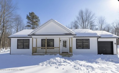 Towamensing Trails Lake Home For Sale in Albrightsville Pennsylvania