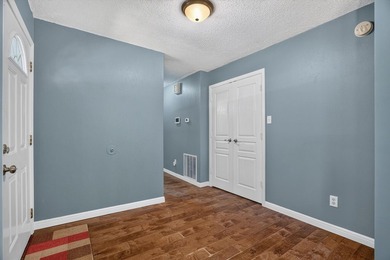 Charming 2-bedroom, 1-bath home offering approximately 1,000 - photo 11