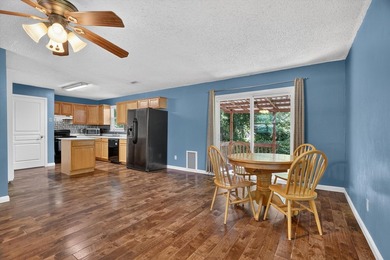 Charming 2-bedroom, 1-bath home offering approximately 1,000 - photo 17