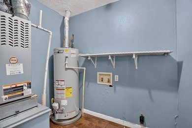 Charming 2-bedroom, 1-bath home offering approximately 1,000 - photo 22