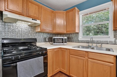 Charming 2-bedroom, 1-bath home offering approximately 1,000 - photo 23