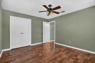 Charming 2-bedroom, 1-bath home offering approximately 1,000 - photo 28