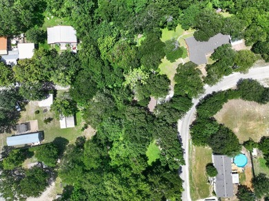 Charming 2-bedroom, 1-bath home offering approximately 1,000 - photo 39