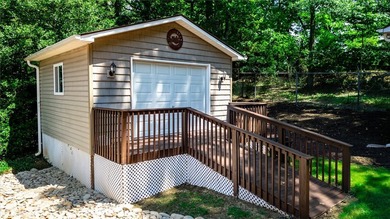 This home is located on an interior lot in the established lake - photo 41