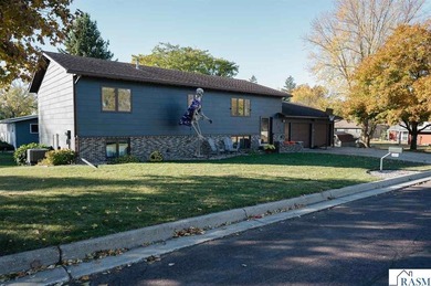 George Lake - Martin County Home For Sale in Fairmont Minnesota