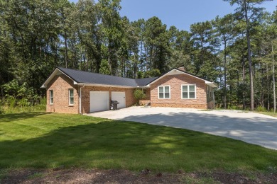 Lake Home For Sale in Townville, South Carolina
