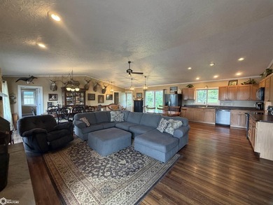 Exceptional Southern Iowa recreational retreat on Lake Rathbun's - photo 9