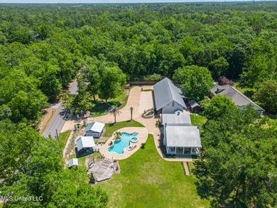 The Oldest Home in Woolmarket | Historic Riverfront Estate | 2+ - photo 3