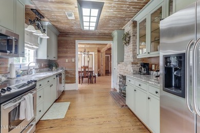 The Oldest Home in Woolmarket | Historic Riverfront Estate | 2+ - photo 8