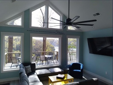 Welcome to your Lake Cumberland retreat! This stunning - photo 14