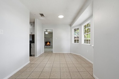 Spacious 3-Bedroom, 2-Bath All-Brick Home in Desirable Palm - photo 16