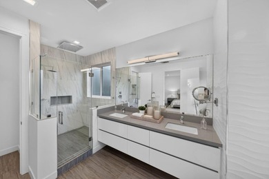 Modern design and exceptional craftsmanship define this stunning - photo 16