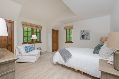 Private and serene, with spectacular East Fork creek frontage - photo 20