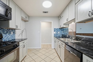 Spacious 3-Bedroom, 2-Bath All-Brick Home in Desirable Palm - photo 25
