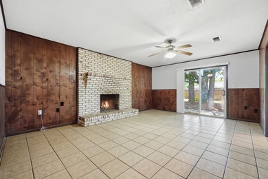 Spacious 3-Bedroom, 2-Bath All-Brick Home in Desirable Palm - photo 29