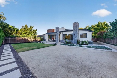 Modern design and exceptional craftsmanship define this stunning - photo 29