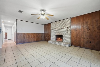 Spacious 3-Bedroom, 2-Bath All-Brick Home in Desirable Palm - photo 32