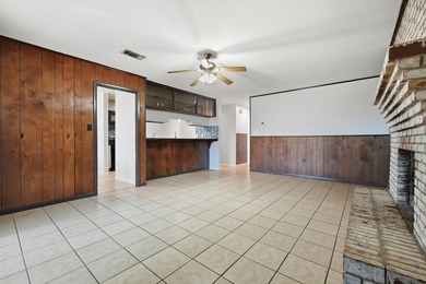 Spacious 3-Bedroom, 2-Bath All-Brick Home in Desirable Palm - photo 33