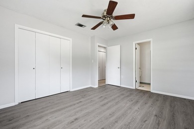 Spacious 3-Bedroom, 2-Bath All-Brick Home in Desirable Palm - photo 34