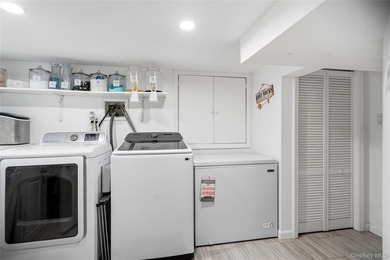 Welcome to this Beautifully Renovated Ranch-Style Home in - photo 35