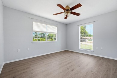 Spacious 3-Bedroom, 2-Bath All-Brick Home in Desirable Palm - photo 37