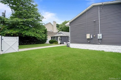 Welcome to this Beautifully Renovated Ranch-Style Home in - photo 39
