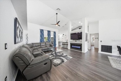 Welcome home to this beautifully updated 3-bedroom, 2-bath home - photo 5