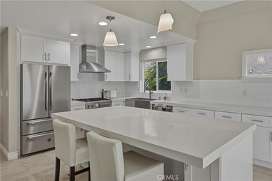 Investor opportunity in Downtown Huntington Beach! Featuring a - photo 12